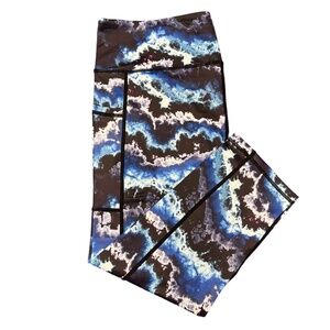 CVG Constantly Varied Gear Storm Capri Leggings